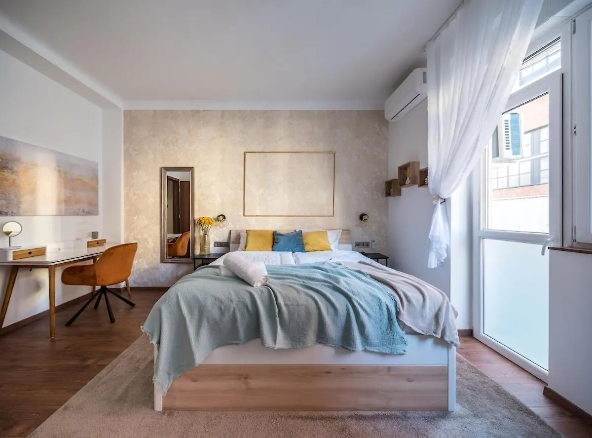 Fourseasons Lux Residence By Nw Budapest Apartment